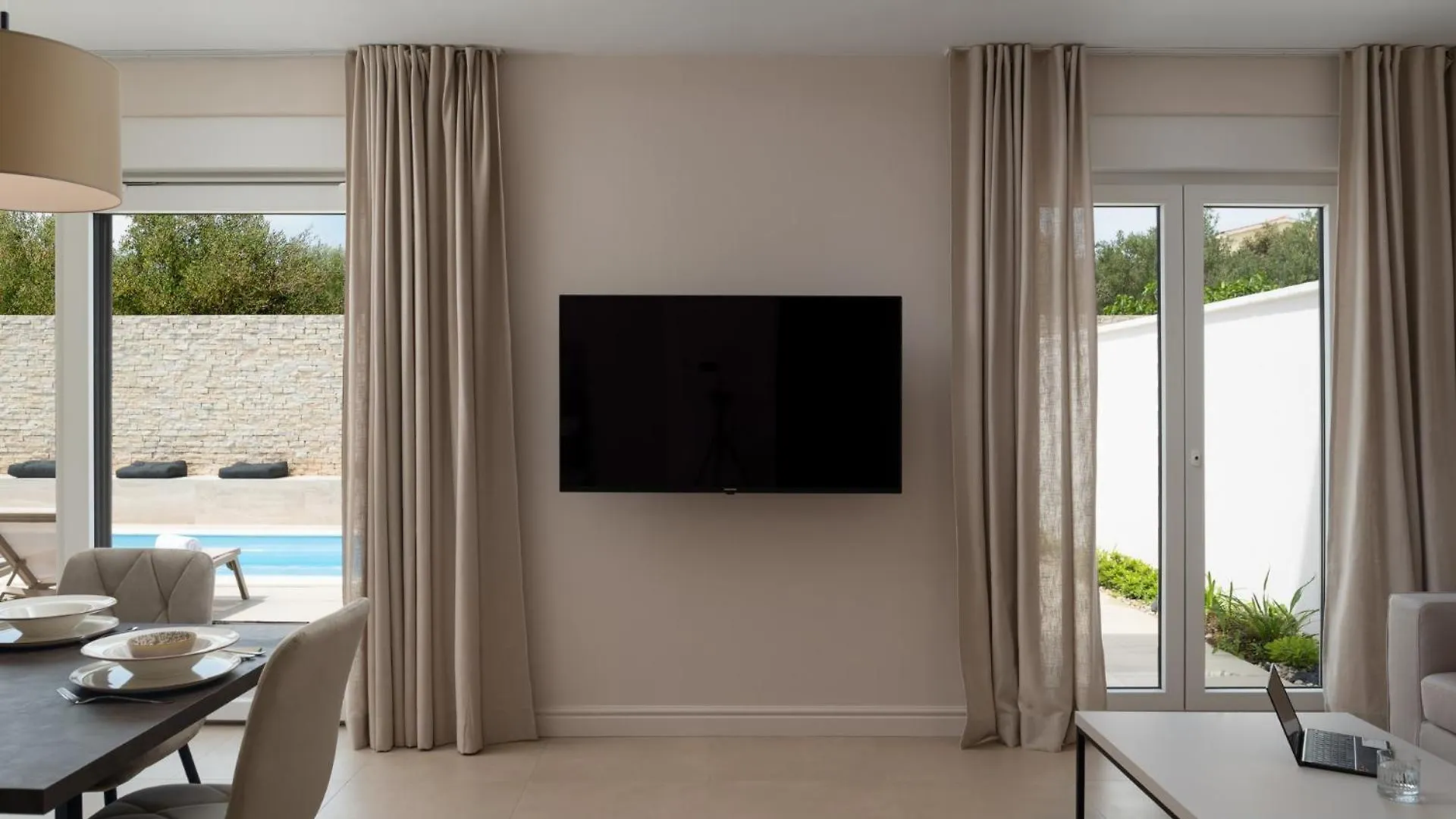 Villa Bellatrix 1 & 2 - Two Heated Pools & Jacuzzi Vrsi