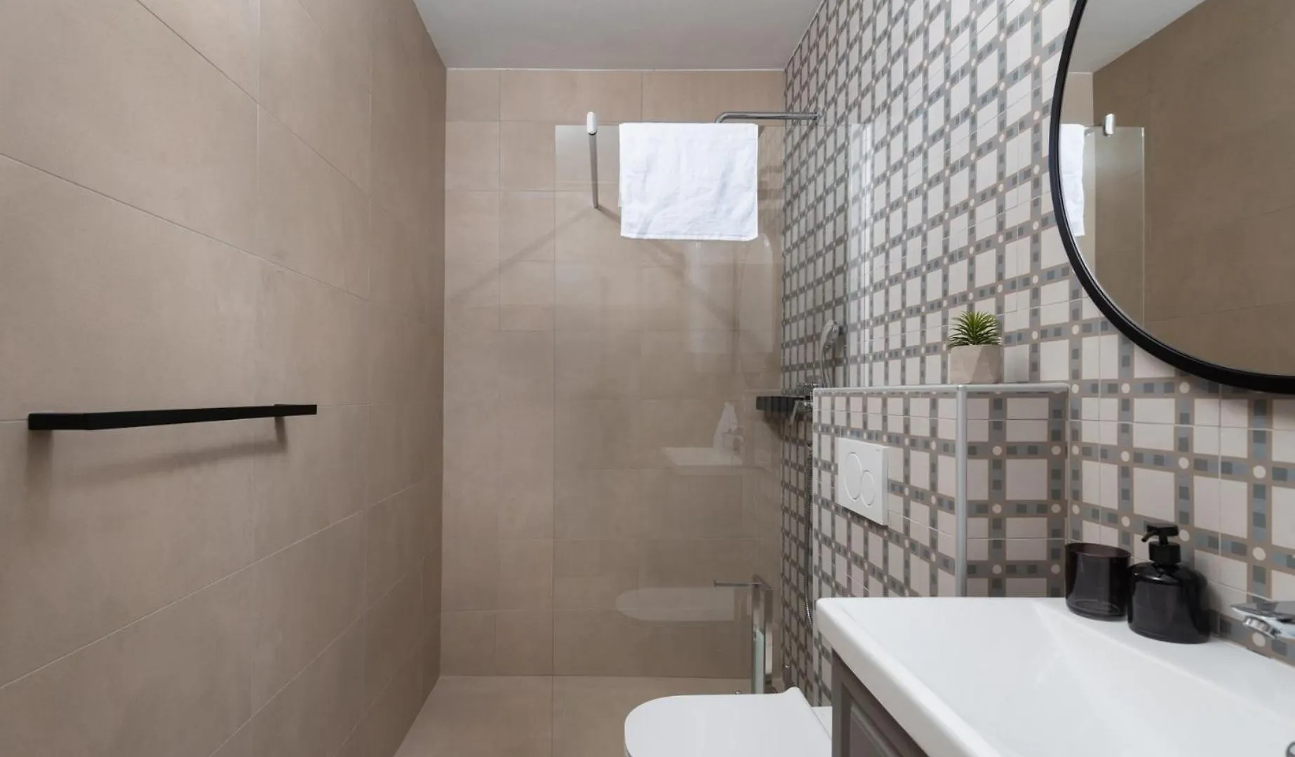 Villa Bellatrix 1 & 2 - Two Heated Pools & Jacuzzi Vrsi